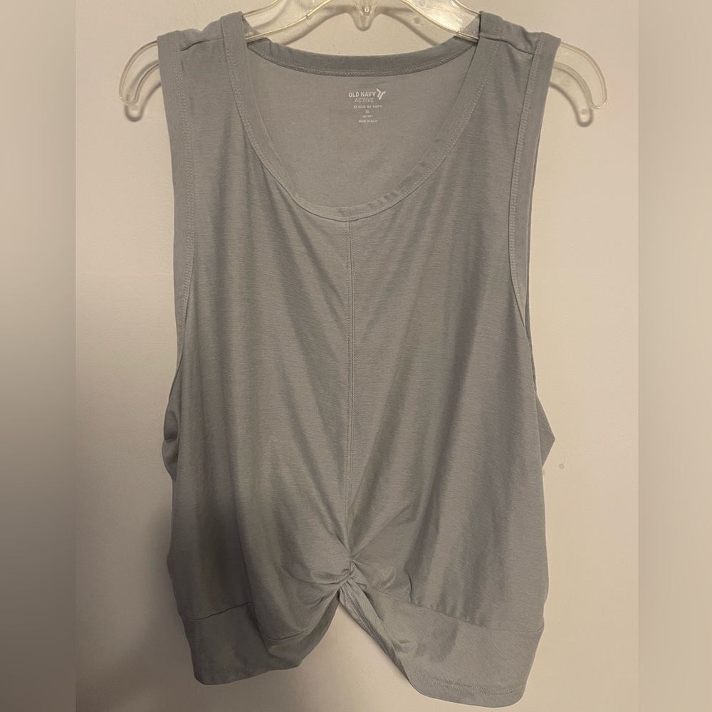 🎉2/$10 Old Navy Light Gray Women's Tank Top